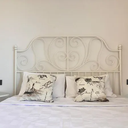 Vila In A Modern With A Private Pool In Çeşme