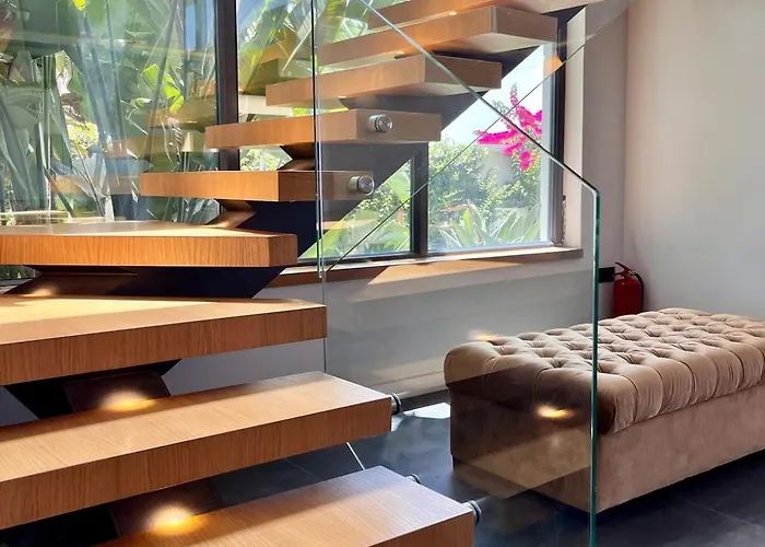 In A Modern With A Private Pool In Vila Çeşme