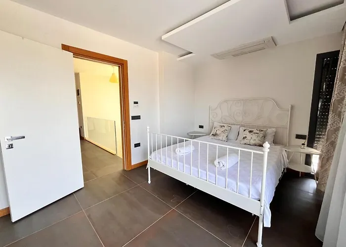 In A Modern With A Private Pool In Çeşme