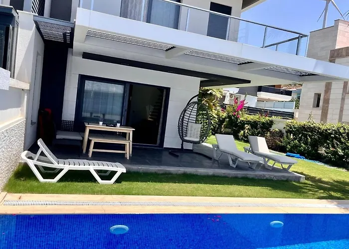 In A Modern With A Private Pool In Çeşme
