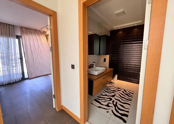 In A Modern With A Private Pool In * Çeşme