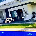 Villa In A Modern With A Private Pool In