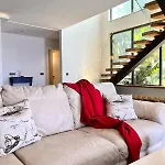 Villa In A Modern With A Private Pool In *