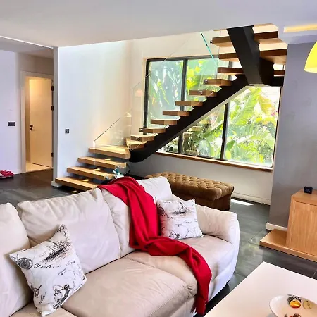 In A Modern With A Private Pool In فيلة *