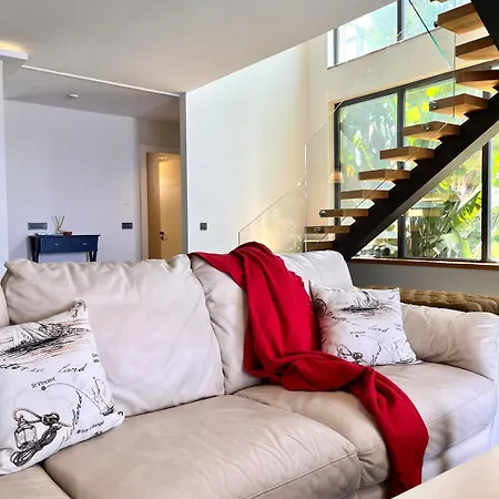 Villa In A Modern With A Private Pool In *