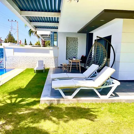 Villa In A Modern With A Private Pool In *