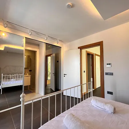 Villa In A Modern With A Private Pool In *