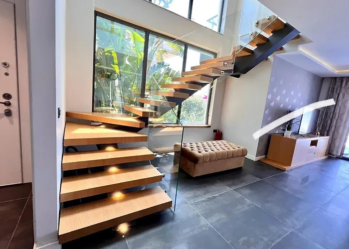 فيلة In A Modern With A Private Pool In *