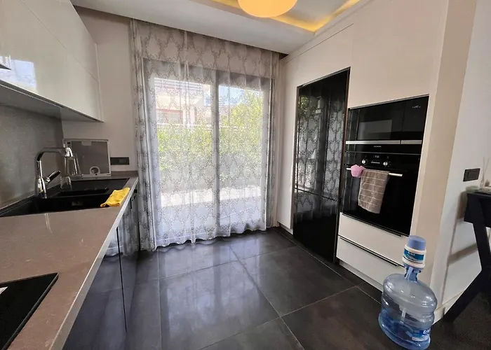 빌라 In A Modern With A Private Pool In *