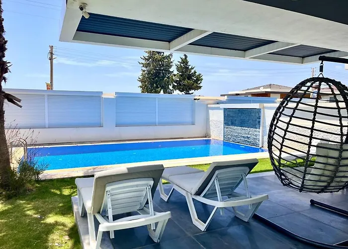 In A Modern With A Private Pool In *