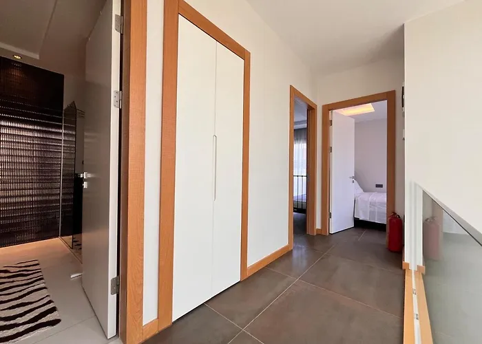 In A Modern With A Private Pool In 빌라 *