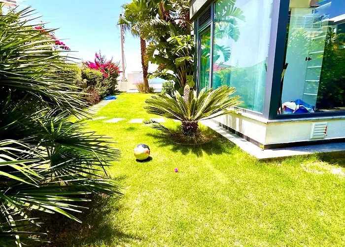 In A Modern With A Private Pool In Çeşme