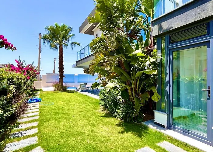 In A Modern With A Private Pool In *