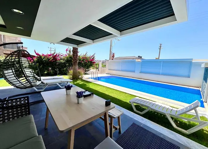 빌라 In A Modern With A Private Pool In *