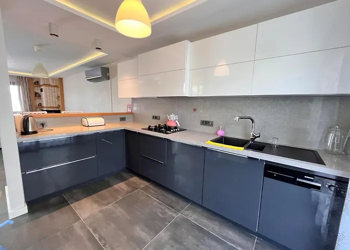 In A Modern With A Private Pool In فيلة