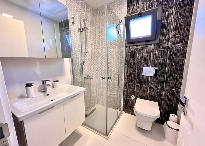 In A Modern With A Private Pool In 빌라 Çeşme